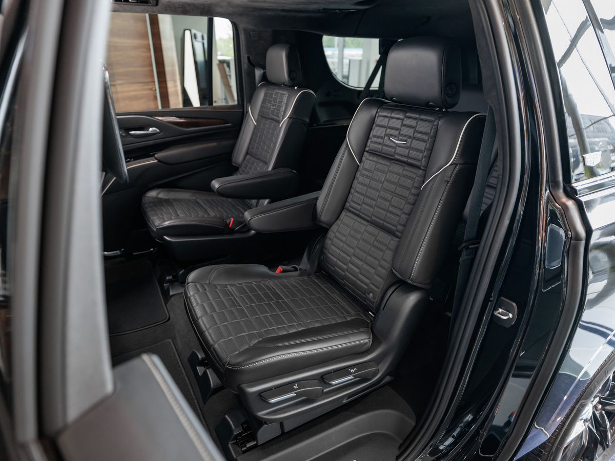 Cadillac Escalade V ESV 6.2 AT (416 л.с.) 4WD