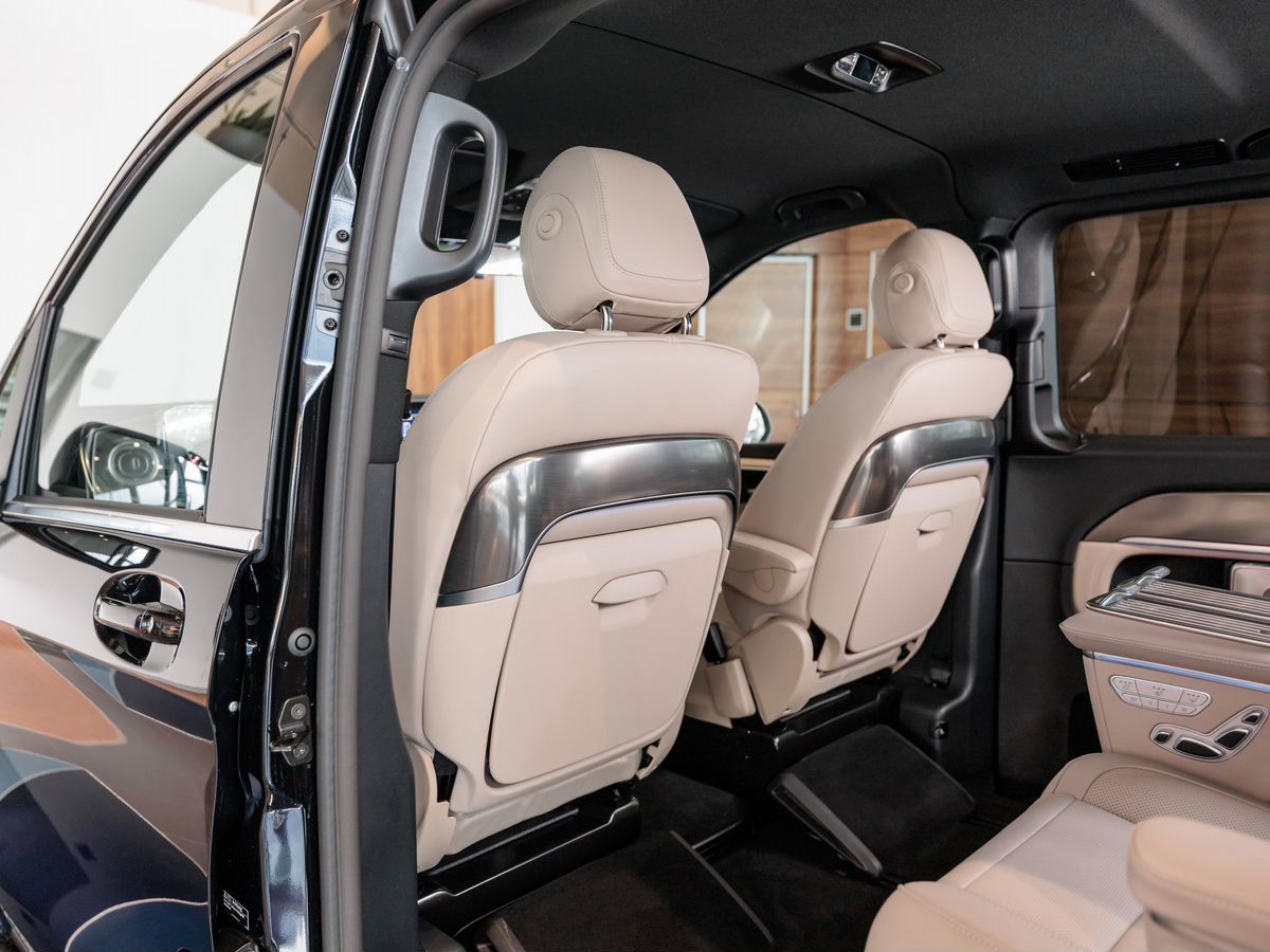 Mercedes-Benz V-Класс III (W447) Рестайлинг 2 300 d экстра длинный 2.0d AT (237 л.с.) 4WD