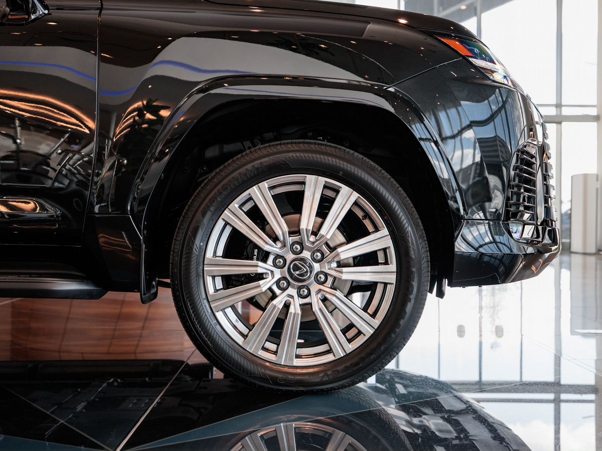 Lexus LX IV 600 3.4 AT (415 л.с.) 4WD