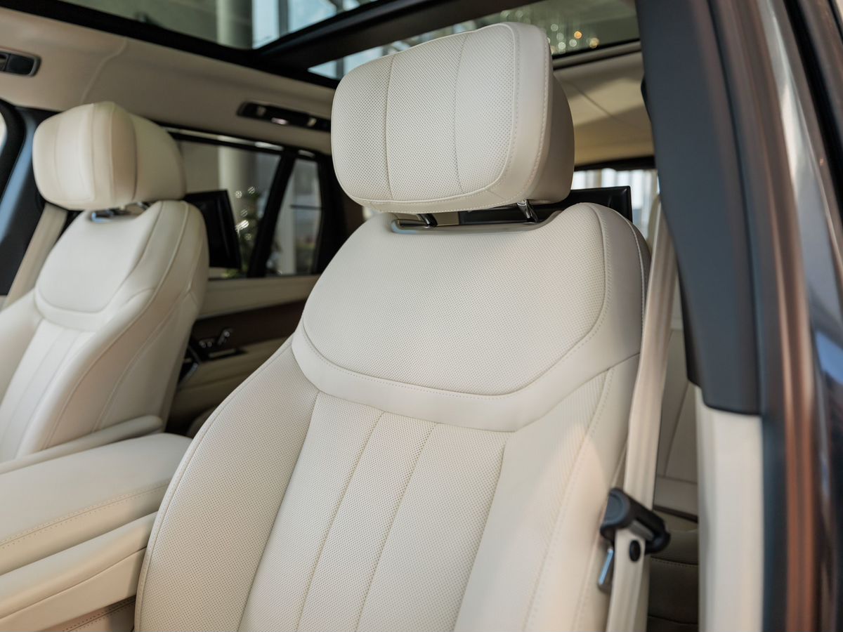 Land Rover Range Rover V D350 MHEV 3.0d AT (350 л.с.) 4WD
