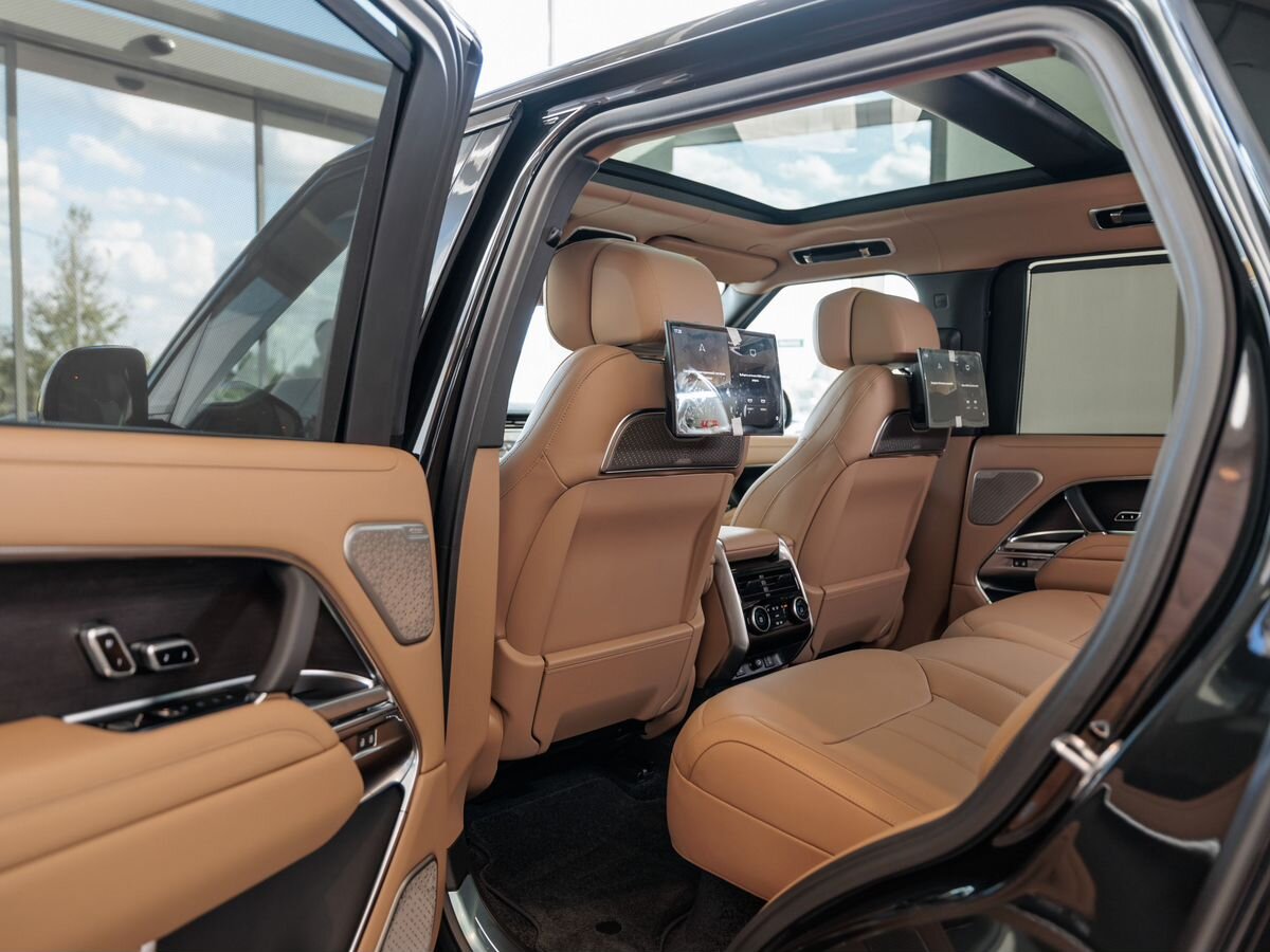Land Rover Range Rover V P530 MHEV 4.4 AT (530 л.с.) 4WD