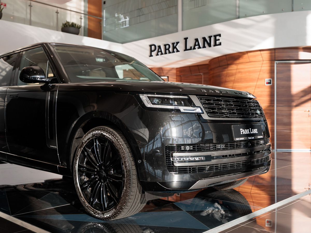 Land Rover Range Rover V P530 MHEV 4.4 AT (530 л.с.) 4WD