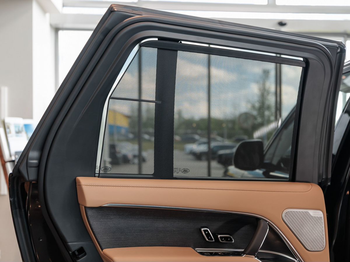 Land Rover Range Rover V P530 MHEV 4.4 AT (530 л.с.) 4WD