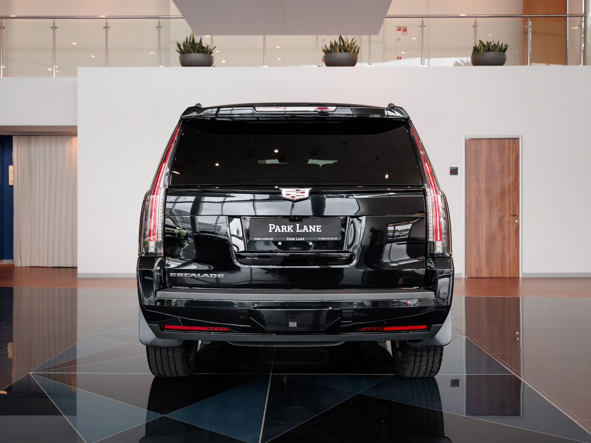 Cadillac Escalade IV 6.2 AT (426 л.с.) 4WD
