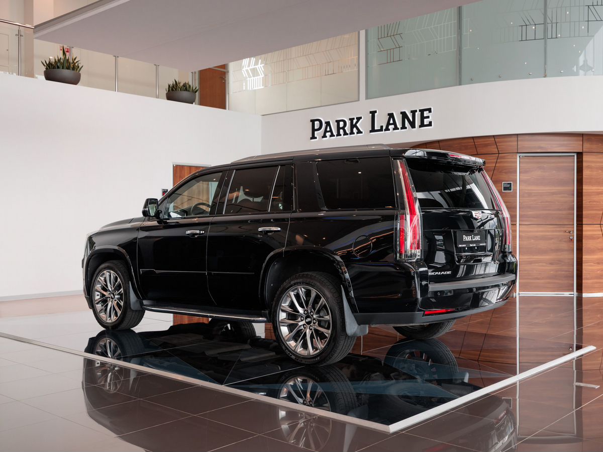 Cadillac Escalade IV 6.2 AT (426 л.с.) 4WD