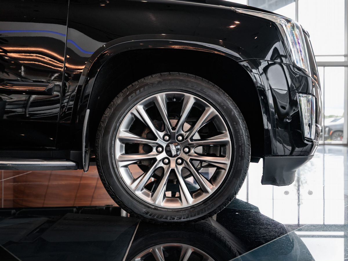 Cadillac Escalade IV 6.2 AT (426 л.с.) 4WD