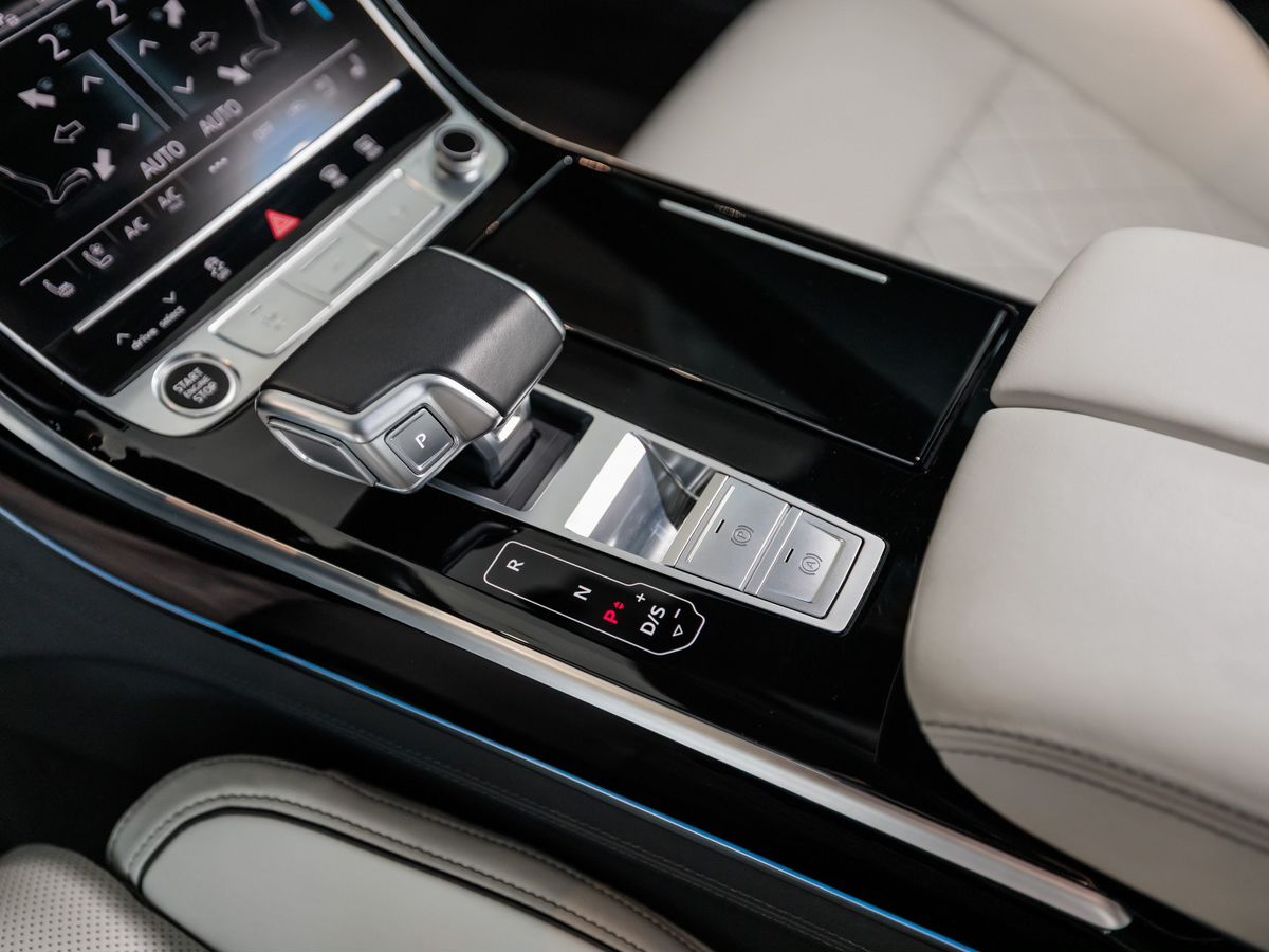 Audi A8 IV (D5) 55 TFSI 3.0 AT (340 л.с.) 4WD