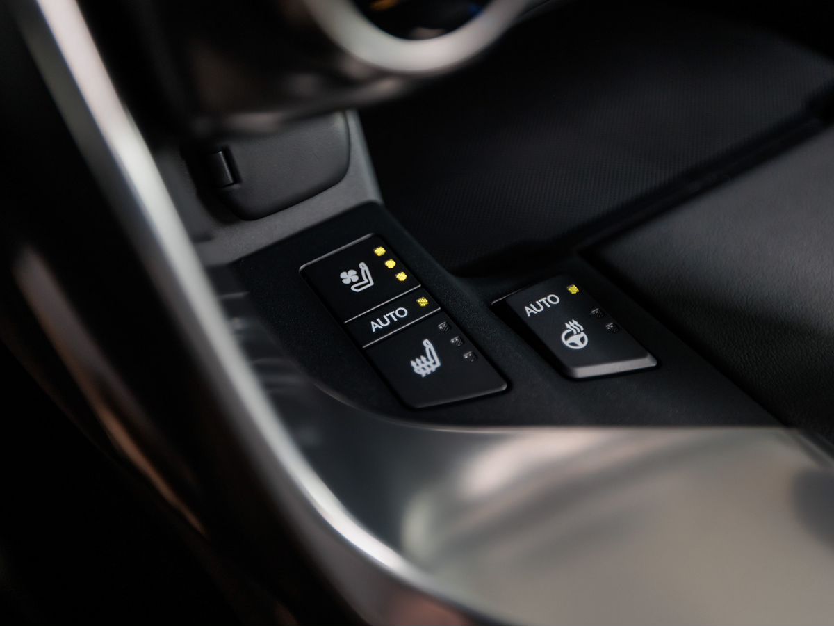 Lexus LX — фото 16