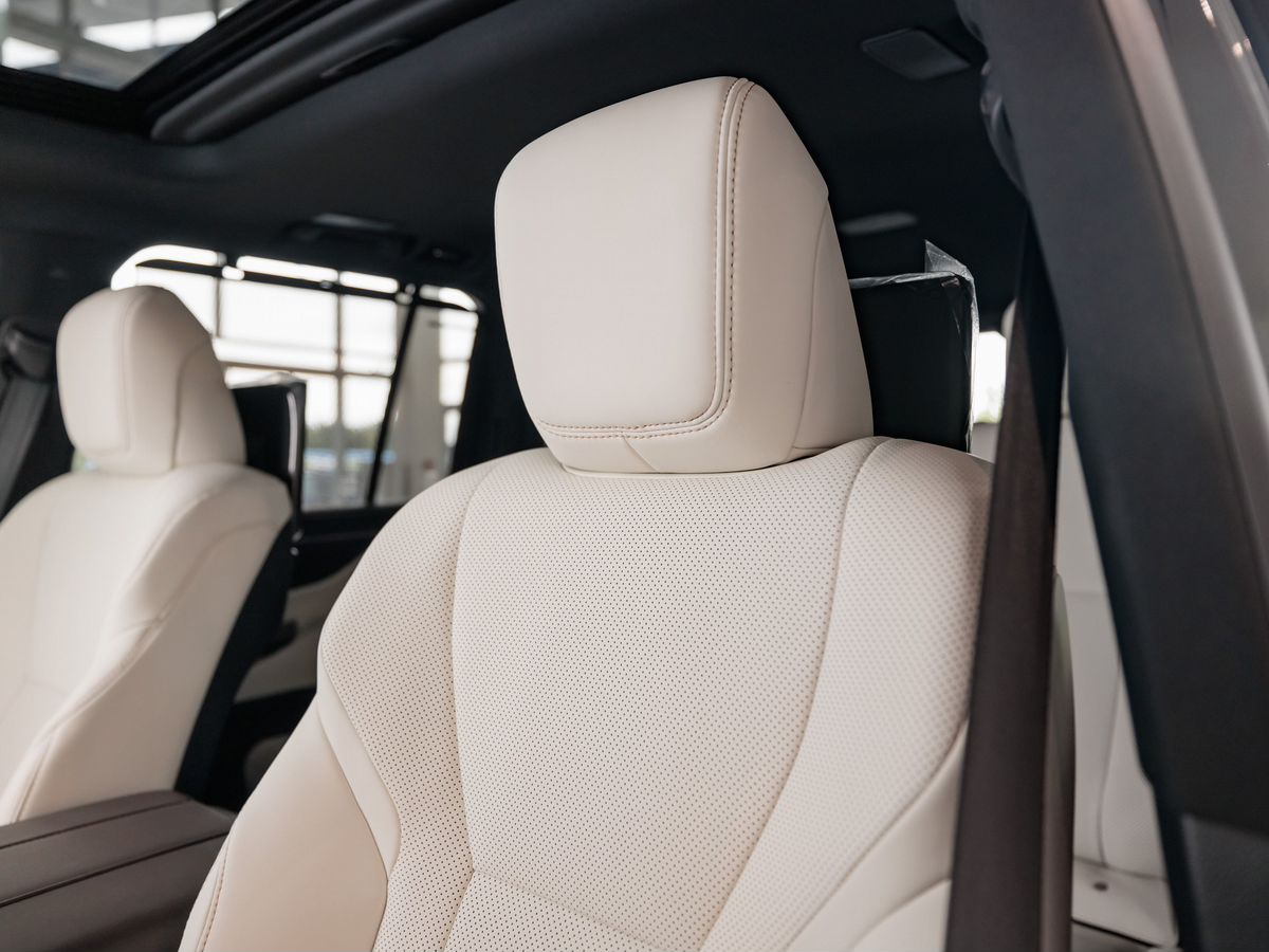Lexus LX — фото 23