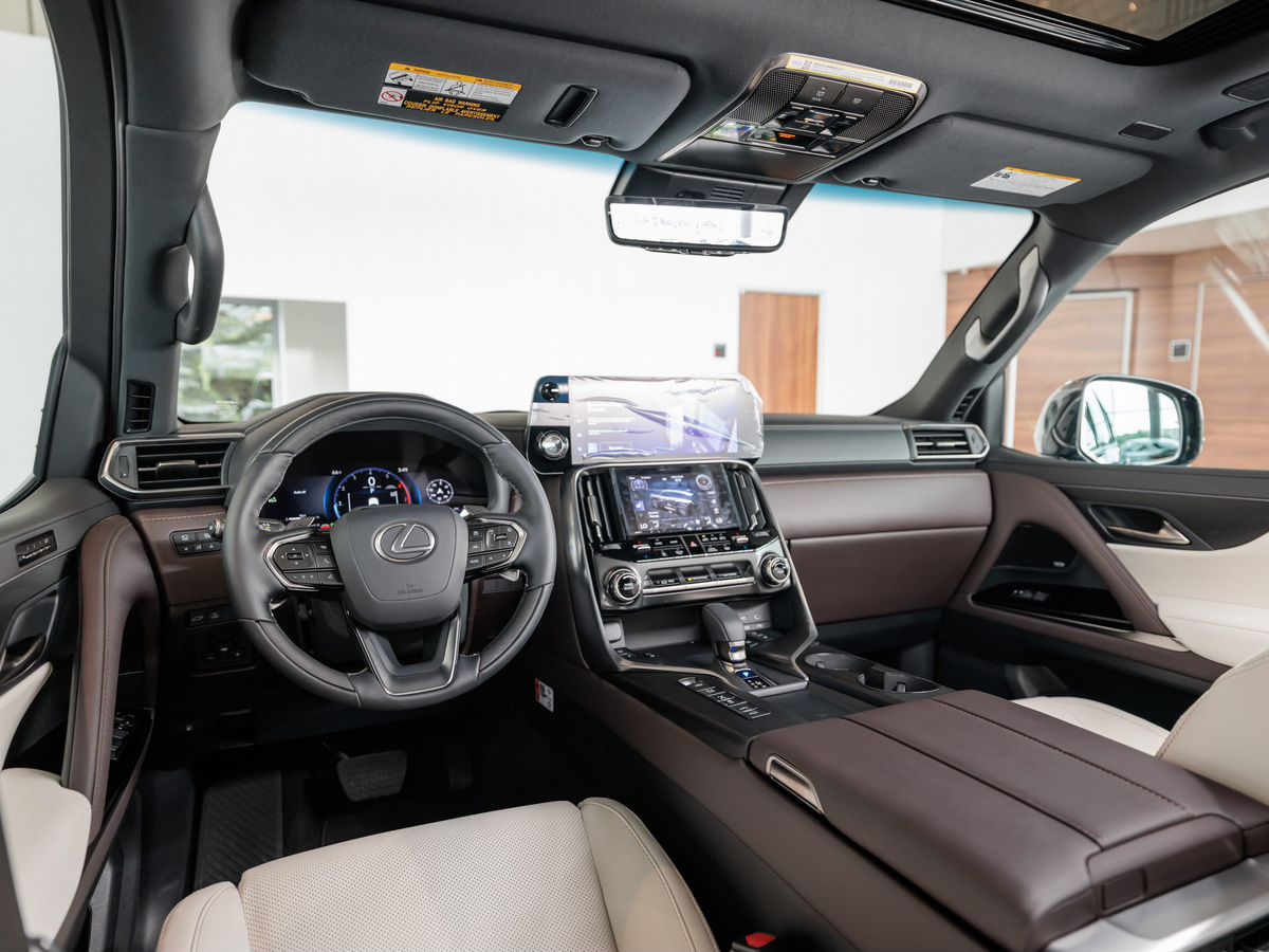 Lexus LX — фото 11