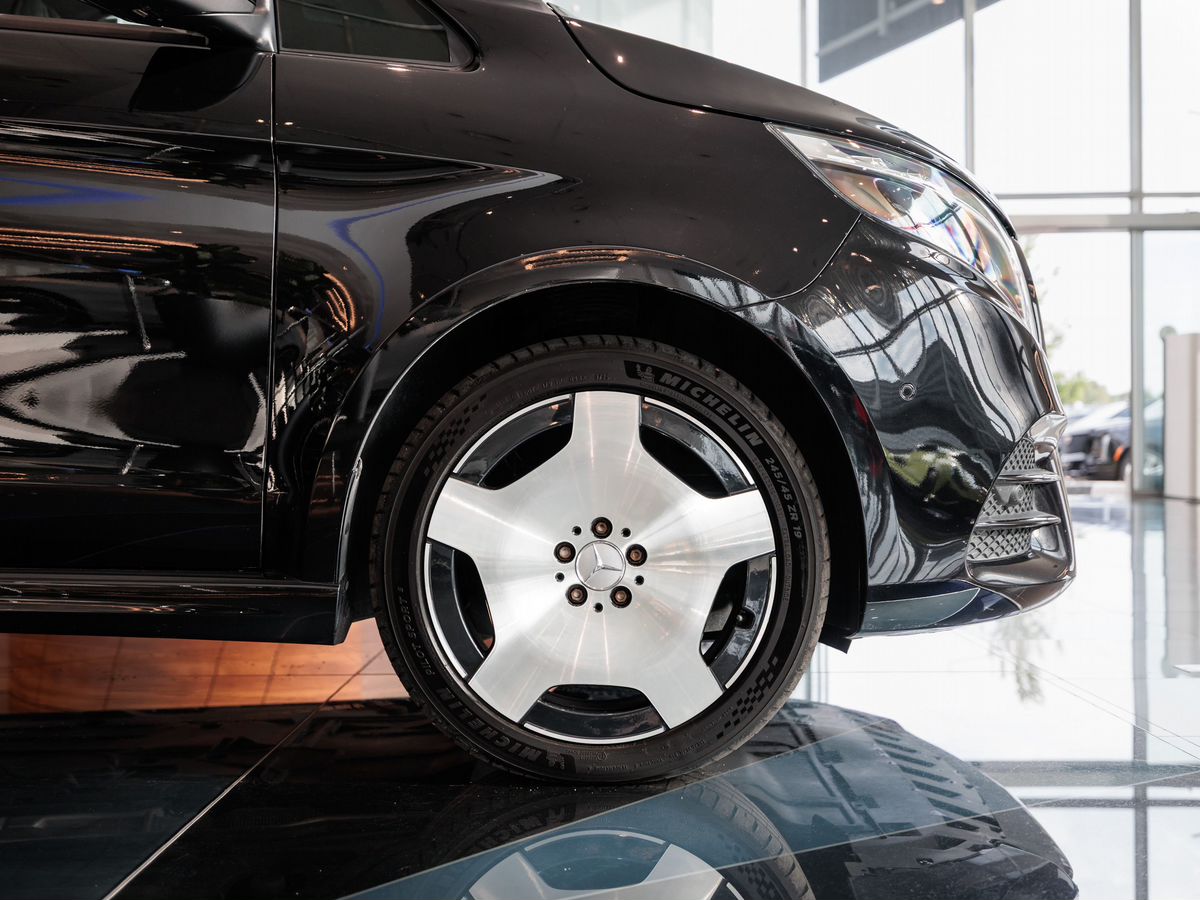 Mercedes-Benz V-Класс III (W447) Рестайлинг 300 d экстра длинный 2.0d AT (237 л.с.) 4WD
