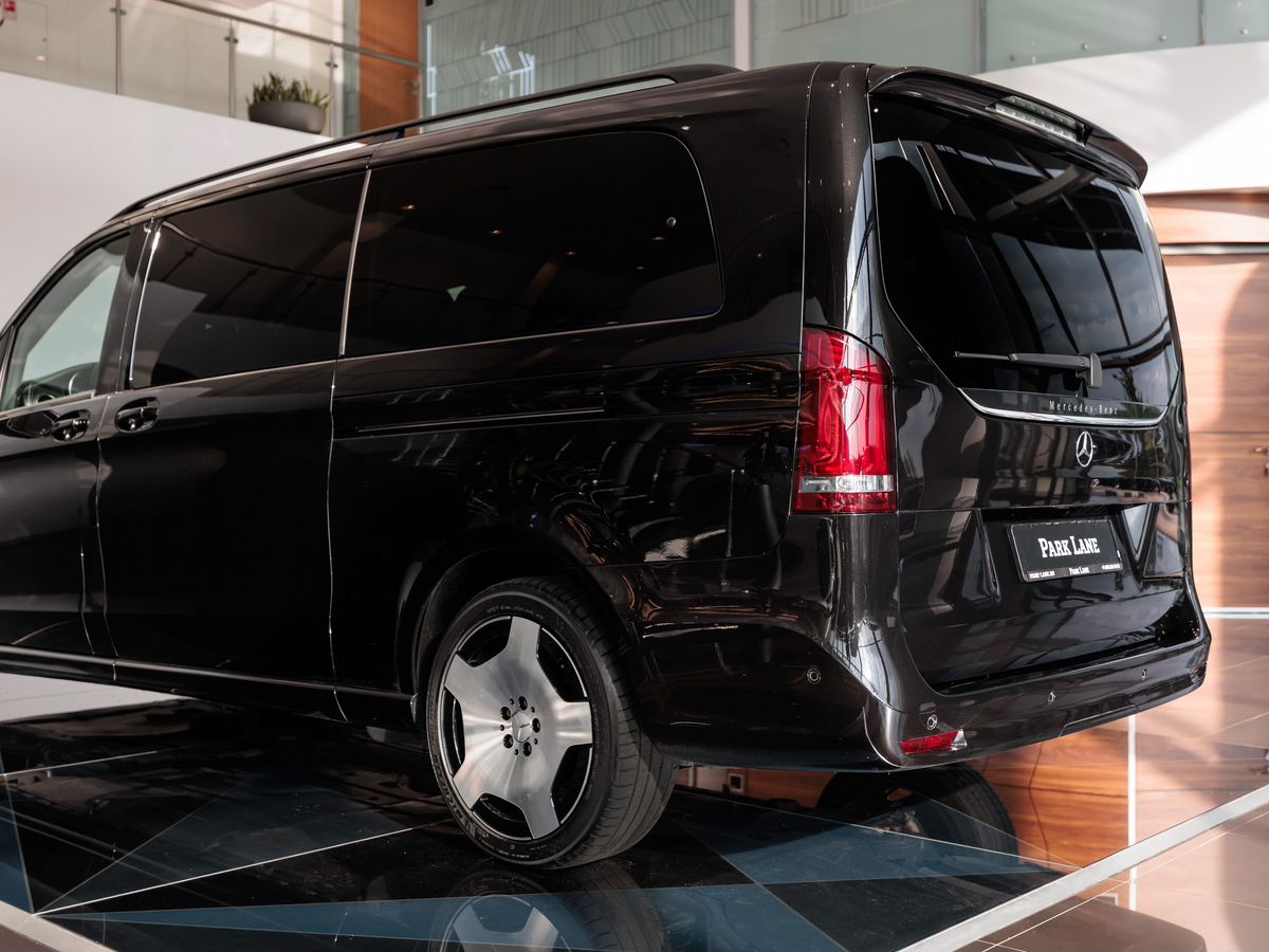 Mercedes-Benz V-Класс III (W447) Рестайлинг 300 d экстра длинный 2.0d AT (237 л.с.) 4WD