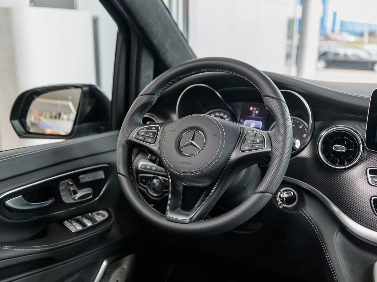 Mercedes-Benz V-Класс III (W447) Рестайлинг 300 d экстра длинный 2.0d AT (237 л.с.) 4WD