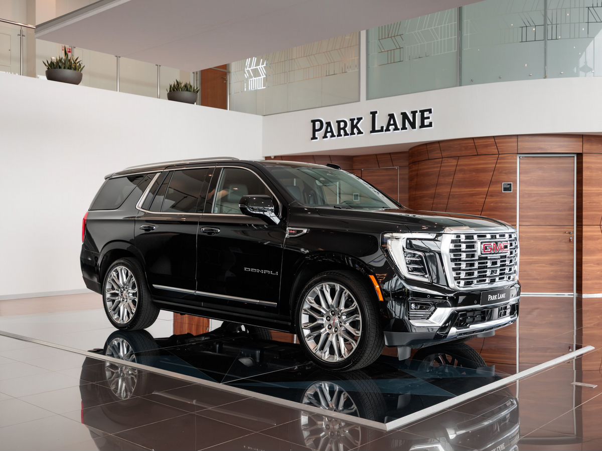 GMC Yukon — фото 1