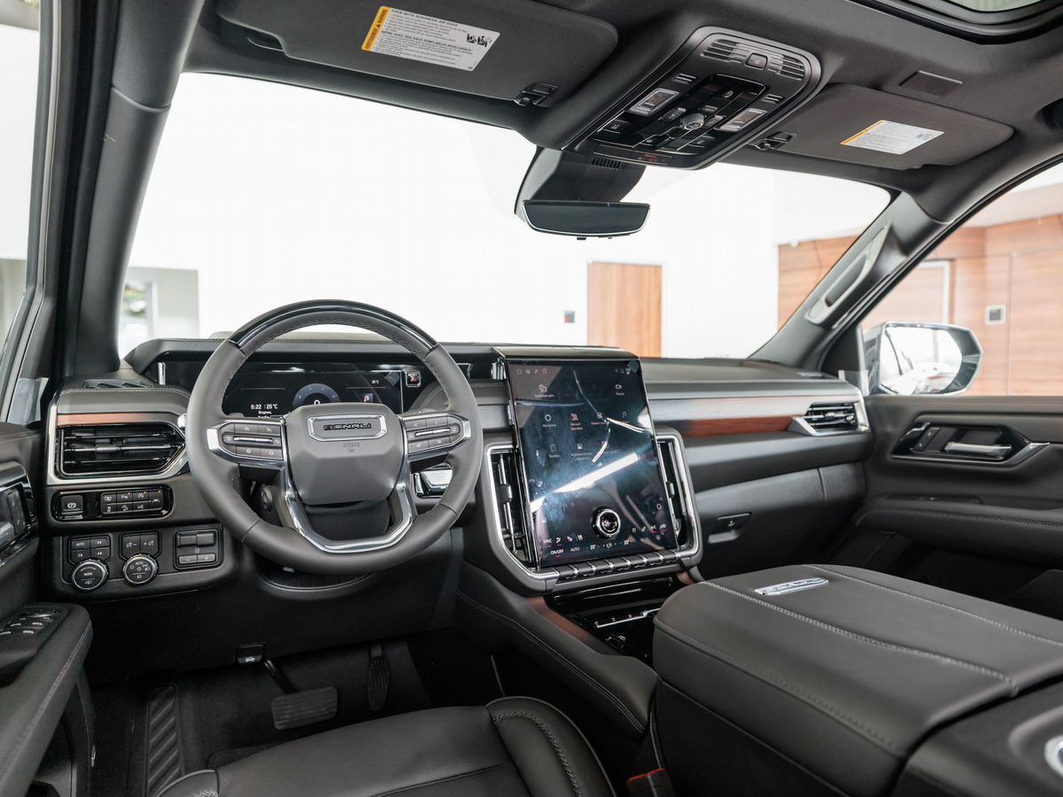 GMC Yukon — фото 11