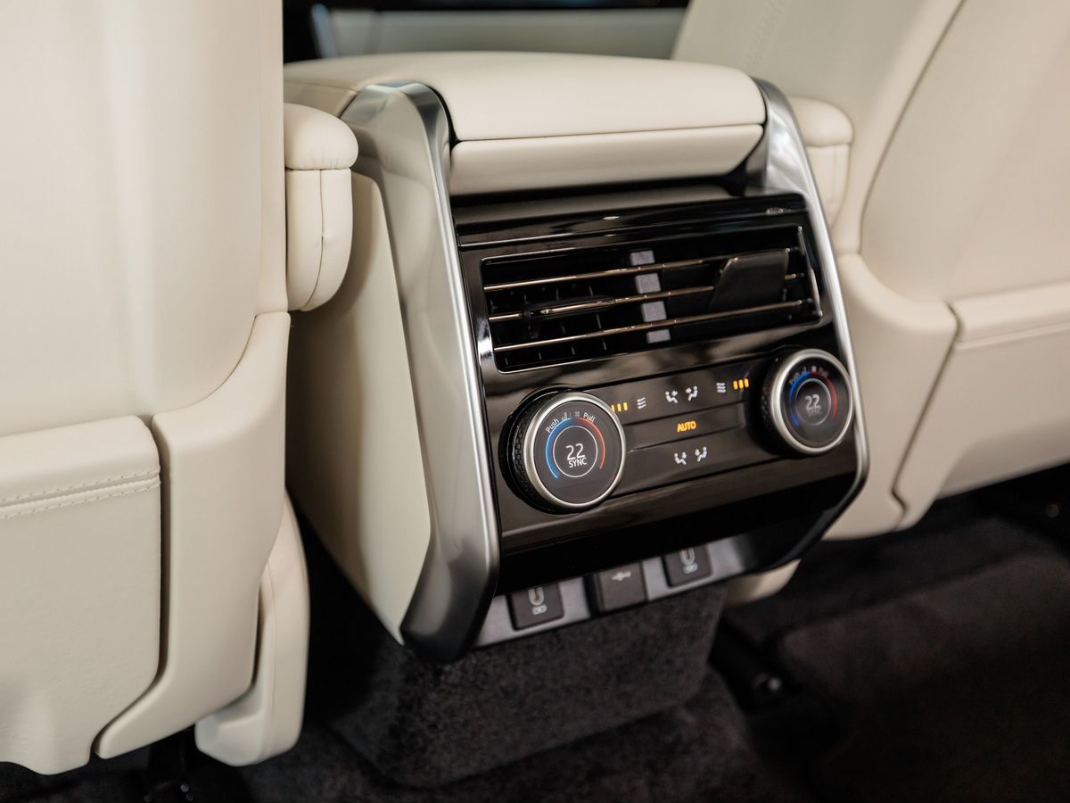 Land Rover Range Rover V D350 MHEV 3.0d AT (350 л.с.) 4WD