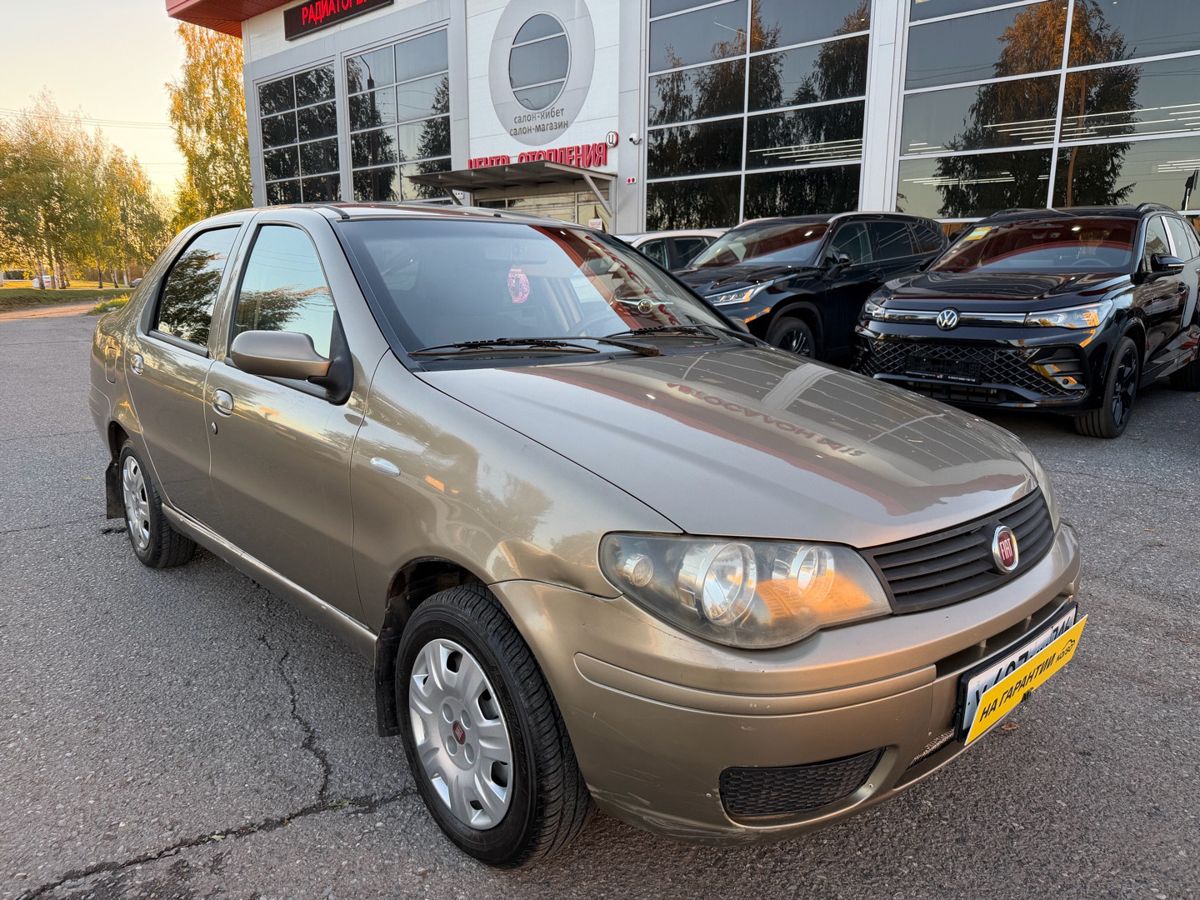 Fiat Albea 2011 — общий вид
