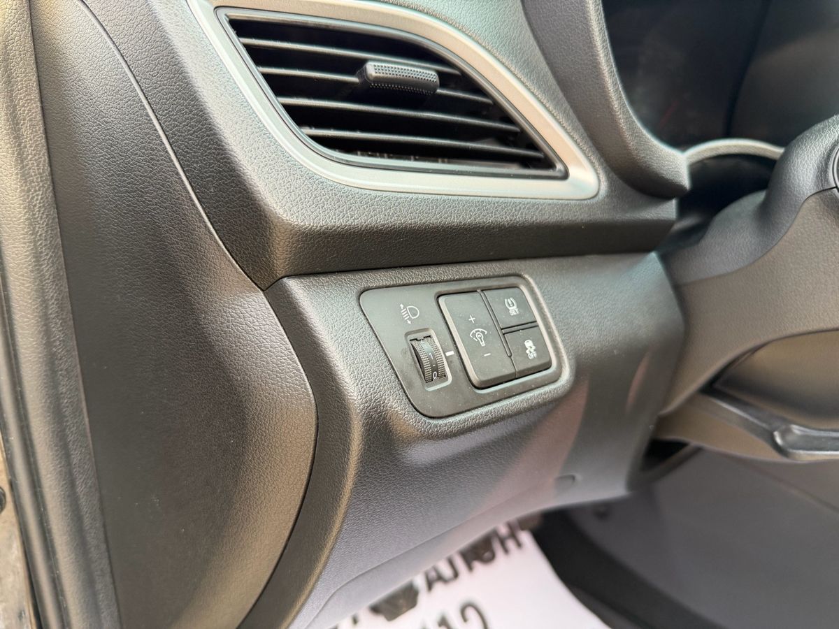 Hyundai Solaris 2019 — фото 14