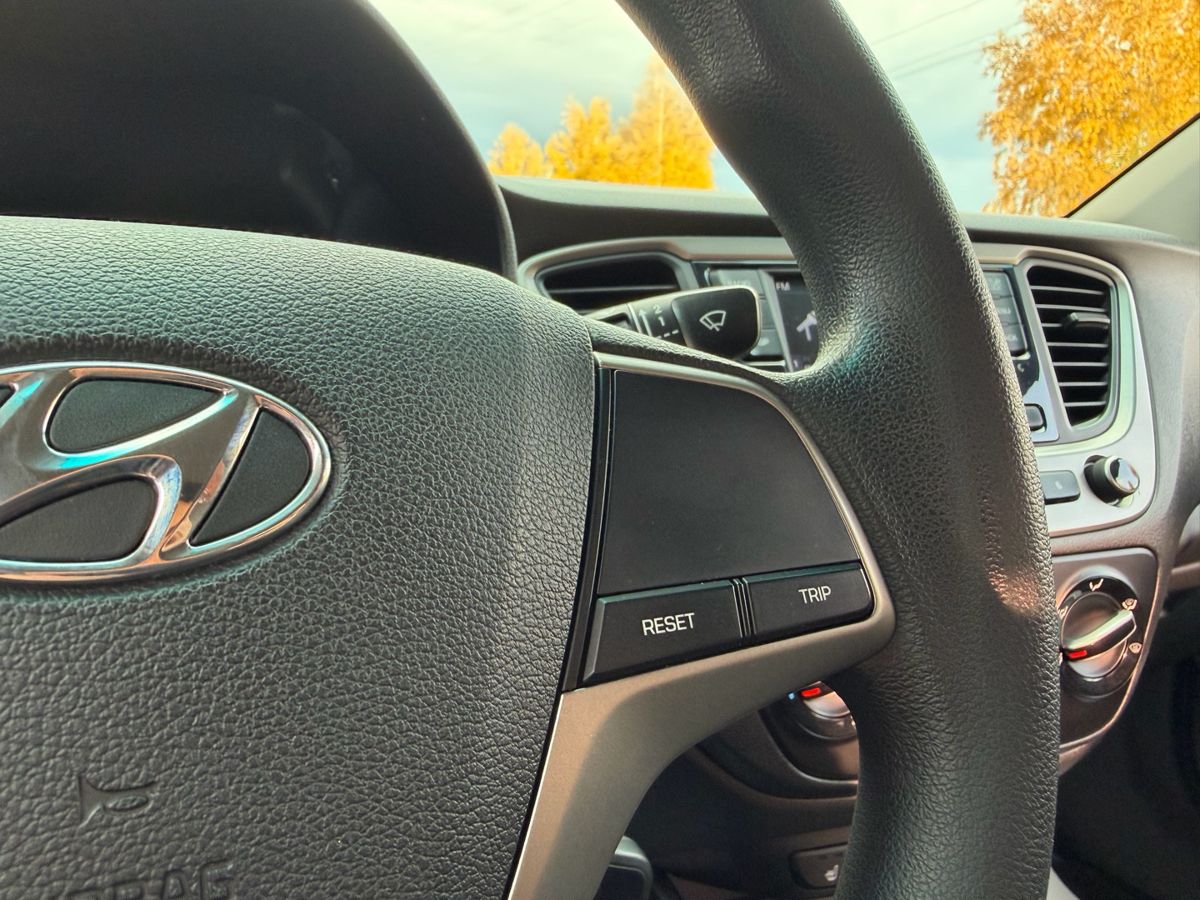 Hyundai Solaris 2019 — фото 16