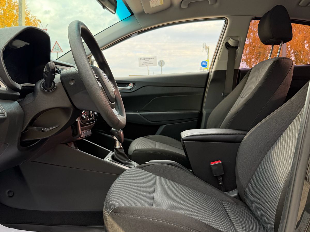 Hyundai Solaris 2019 — фото 12