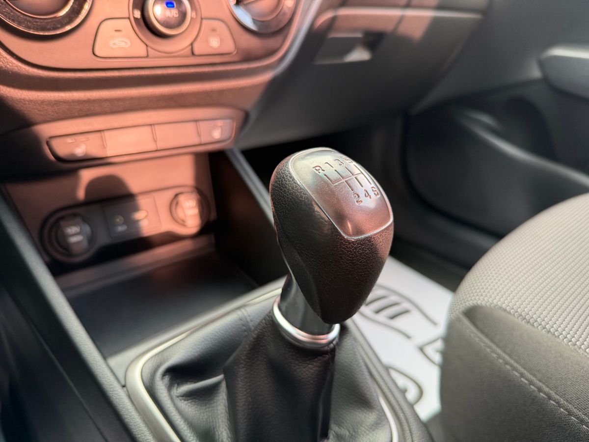 Hyundai Solaris 2019 — фото 20