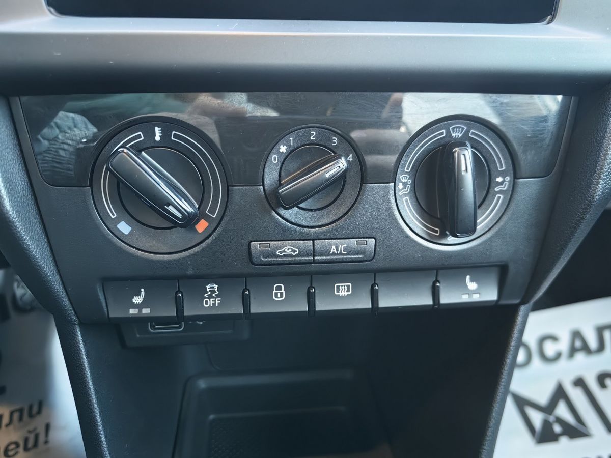 Skoda Rapid 2018 — фото 17
