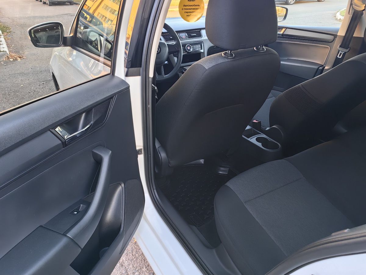Skoda Rapid 2018 — фото 19