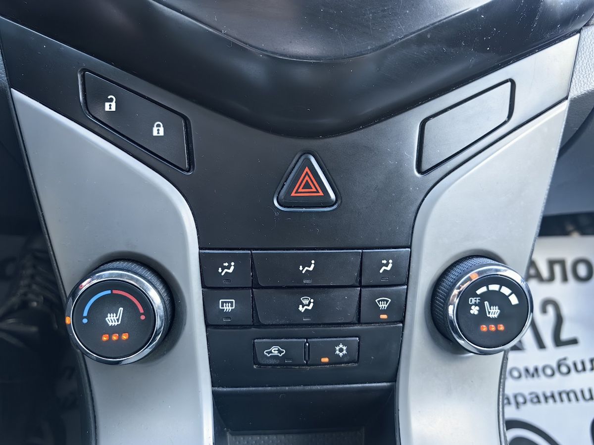 Chevrolet Cruze 2010 — фото 14