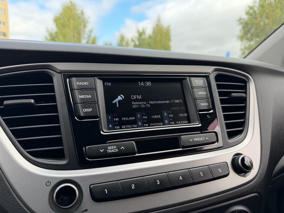 Hyundai Solaris 2017 — фото 18