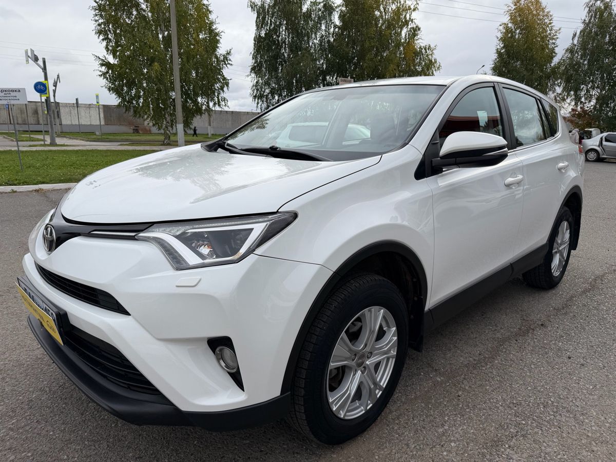 Toyota RAV4 2018 — фото 7