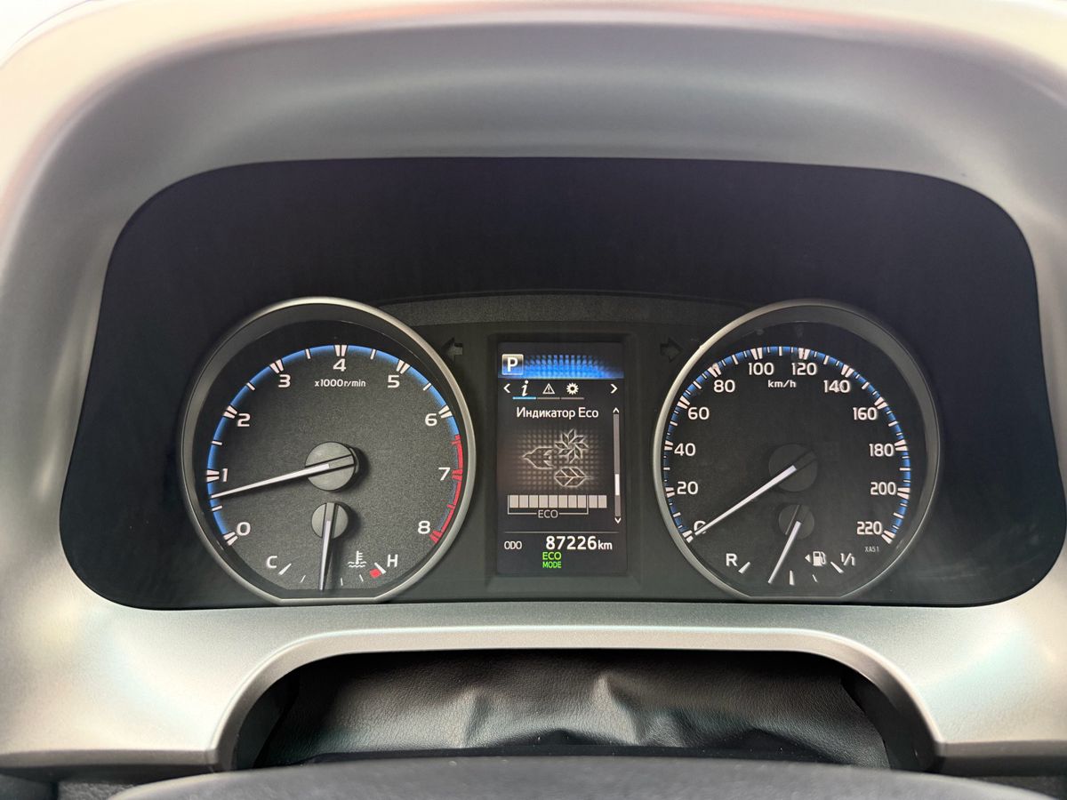 Toyota RAV4 2018 — фото 17
