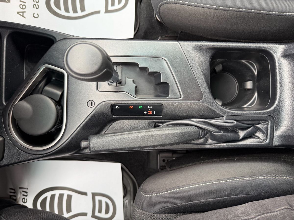 Toyota RAV4 2018 — фото 24