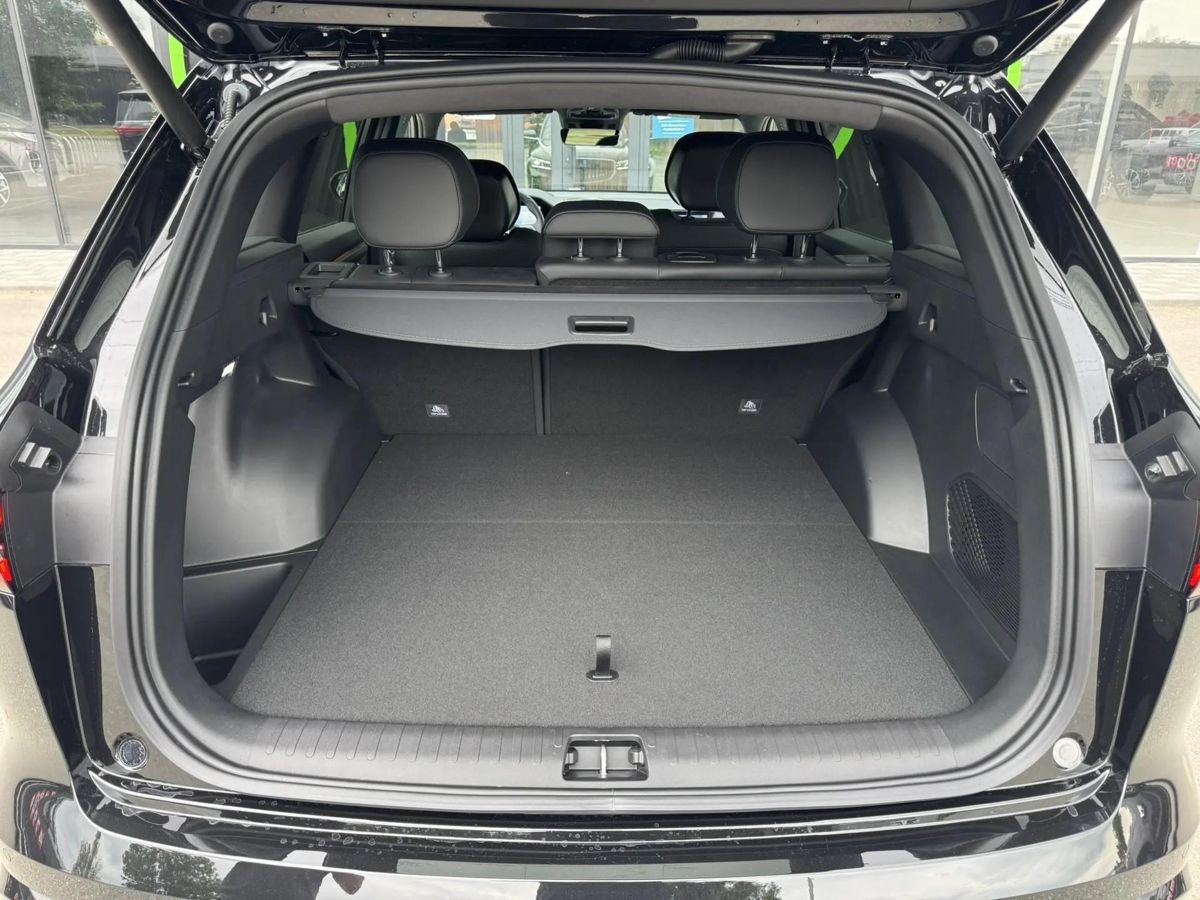 Geely Monjaro Флагман