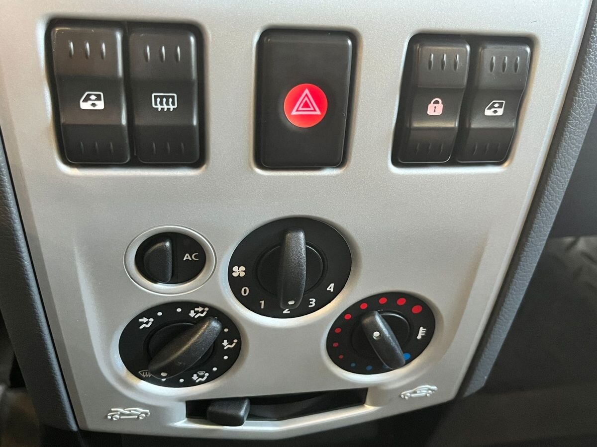 Renault Logan Expression 2008 г.в., 160 554 км.