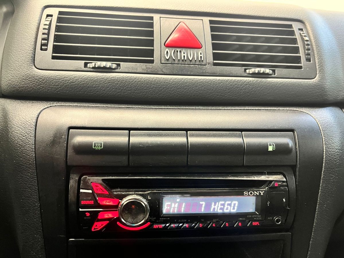 Skoda Octavia 999 2007 г.в., 257 340 км.