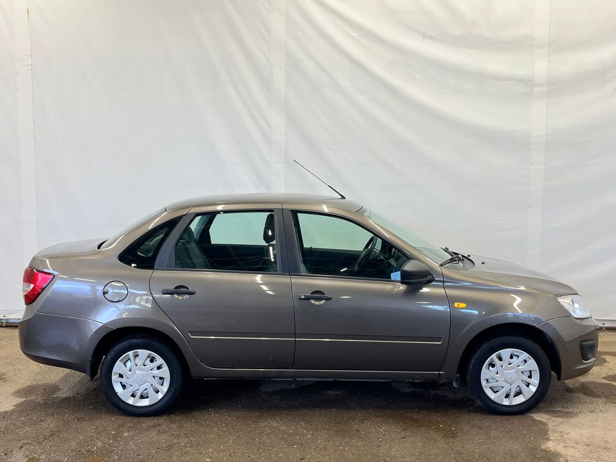 Lada Granta 999 2017 г.в., 117 972 км.