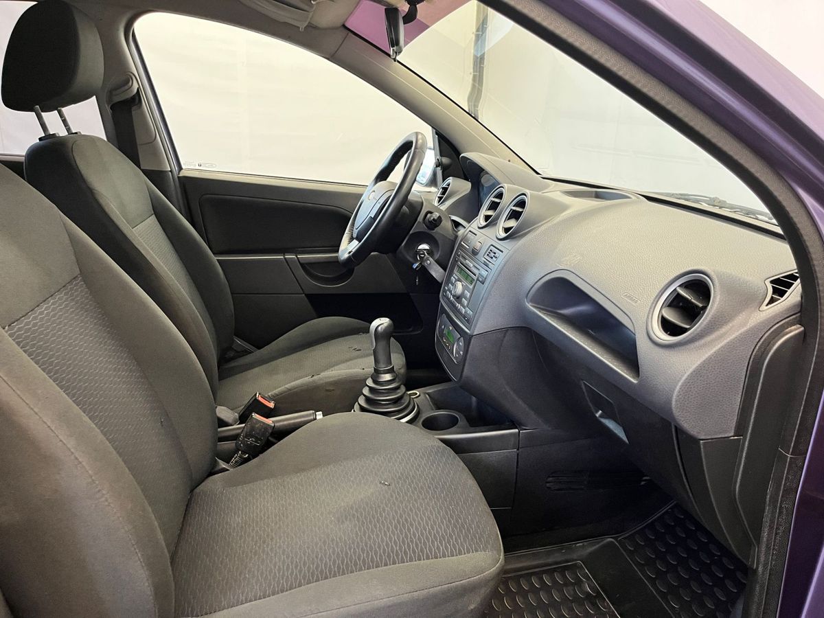 Ford Fiesta Ghia 2008 г.в., 303 000 км.