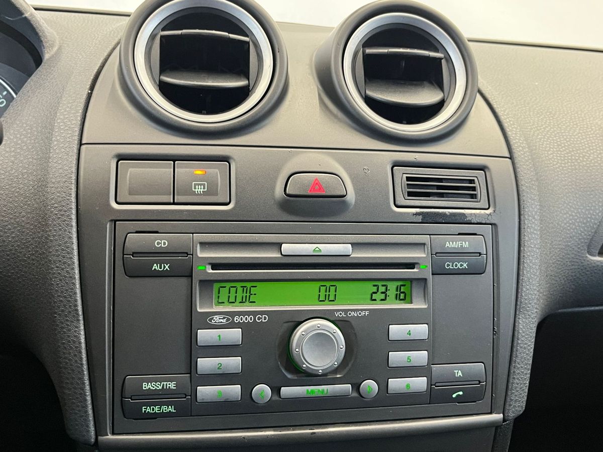 Ford Fiesta Ghia 2008 г.в., 303 000 км.