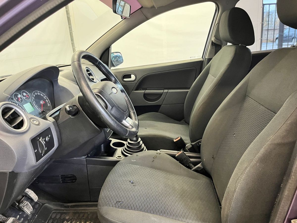 Ford Fiesta Ghia 2008 г.в., 303 000 км.