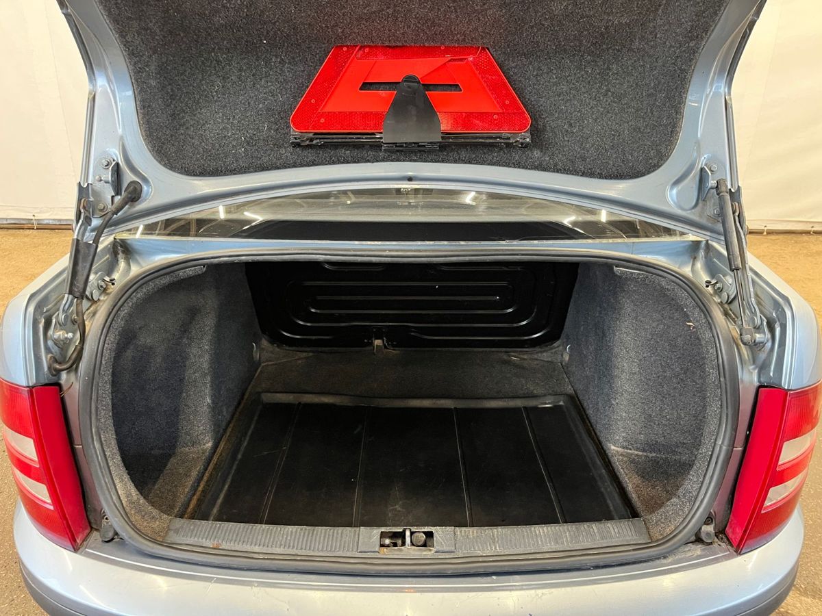 Skoda Fabia 999 2003 г.в., 246 686 км.