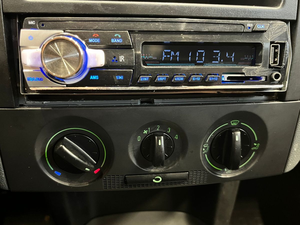 Skoda Fabia 999 2003 г.в., 246 686 км.