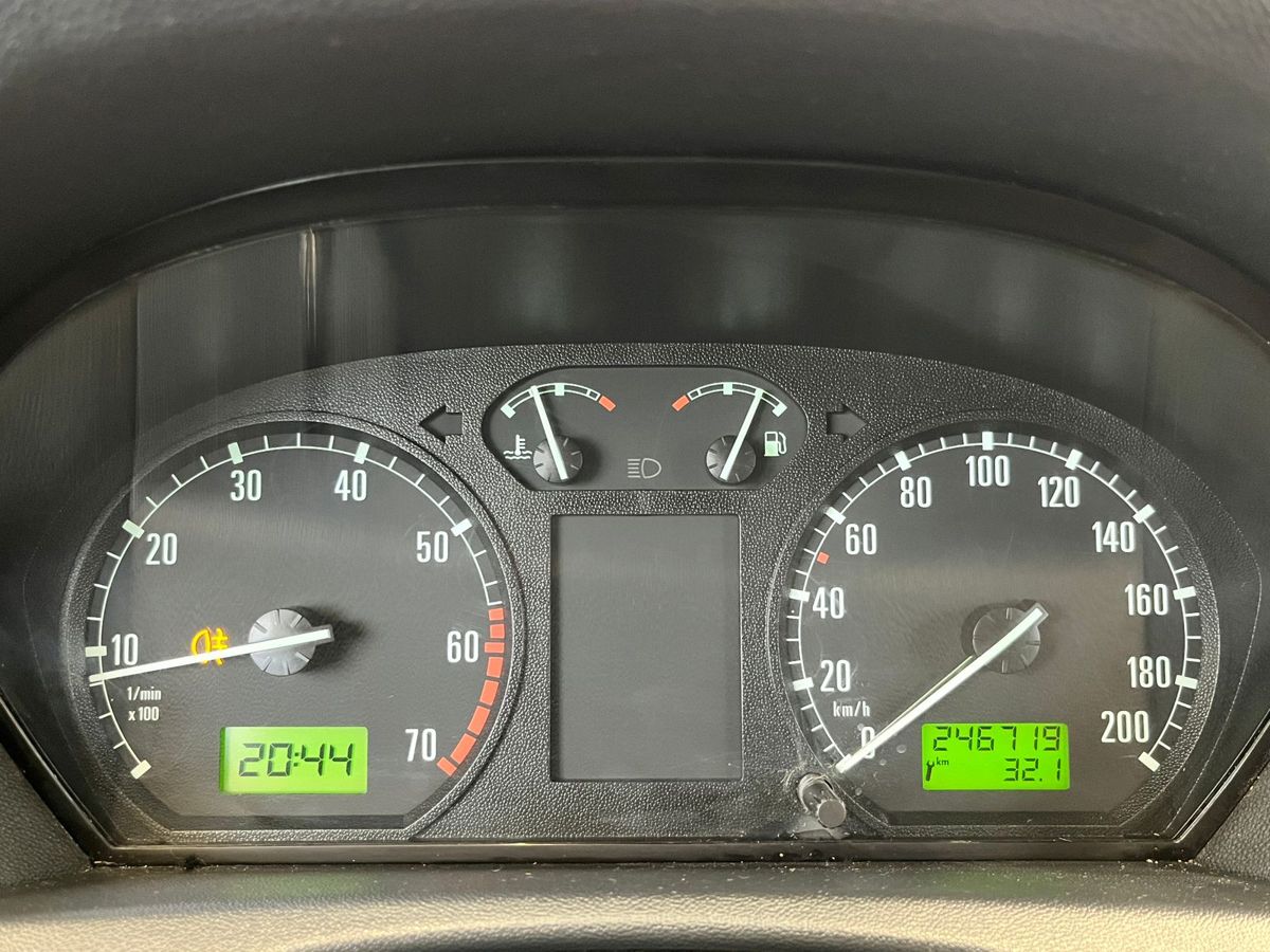 Skoda Fabia 999 2003 г.в., 246 686 км.
