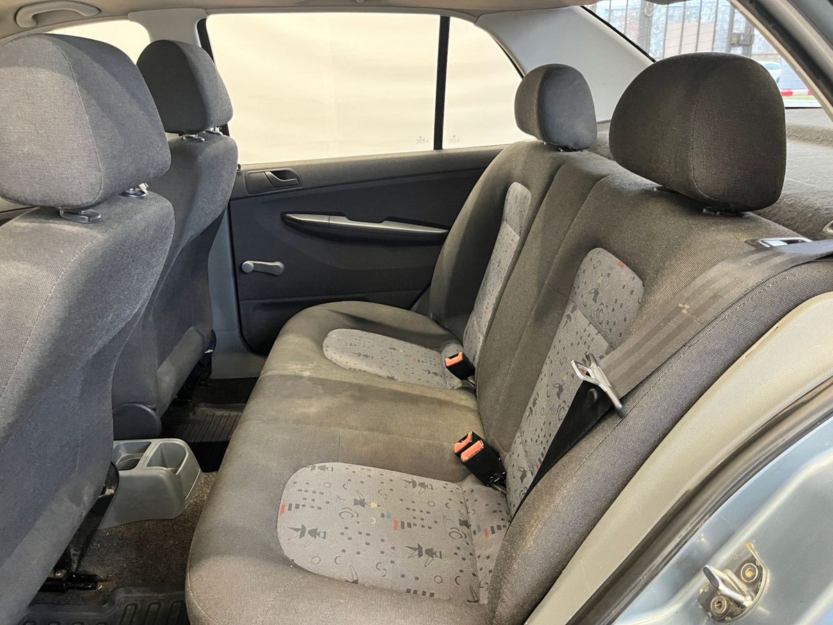 Skoda Fabia 999 2003 г.в., 246 686 км.