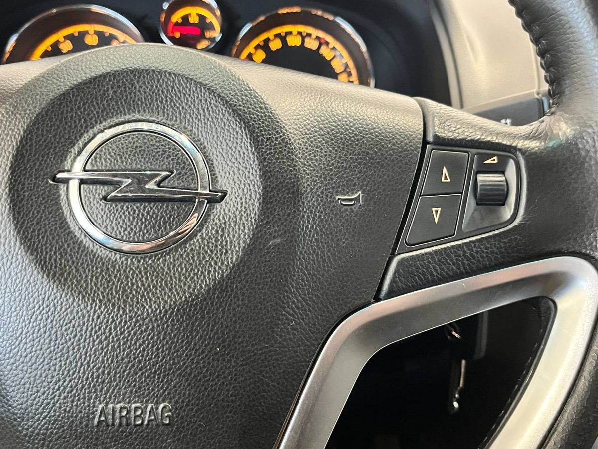 Opel Astra Cosmo 2014 г.в., 233 921 км.