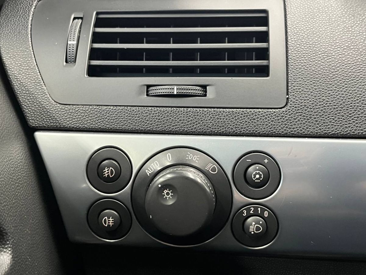 Opel Astra Cosmo 2014 г.в., 233 921 км.