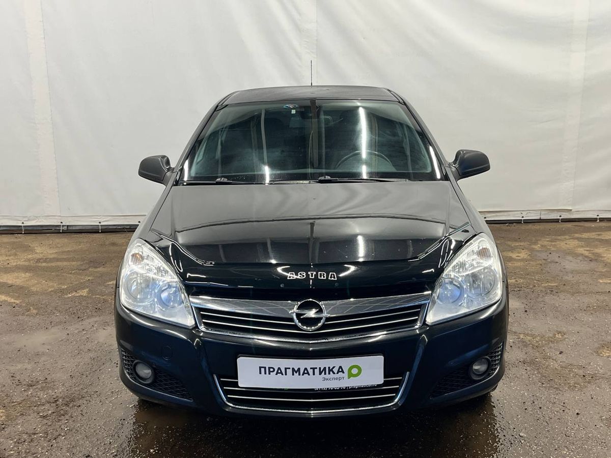 Opel Astra Cosmo 2014 г.в., 233 921 км.