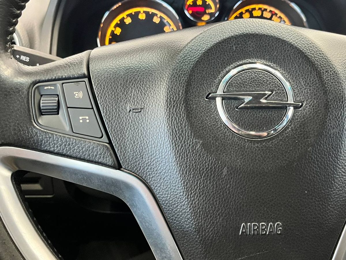 Opel Astra Cosmo 2014 г.в., 233 921 км.