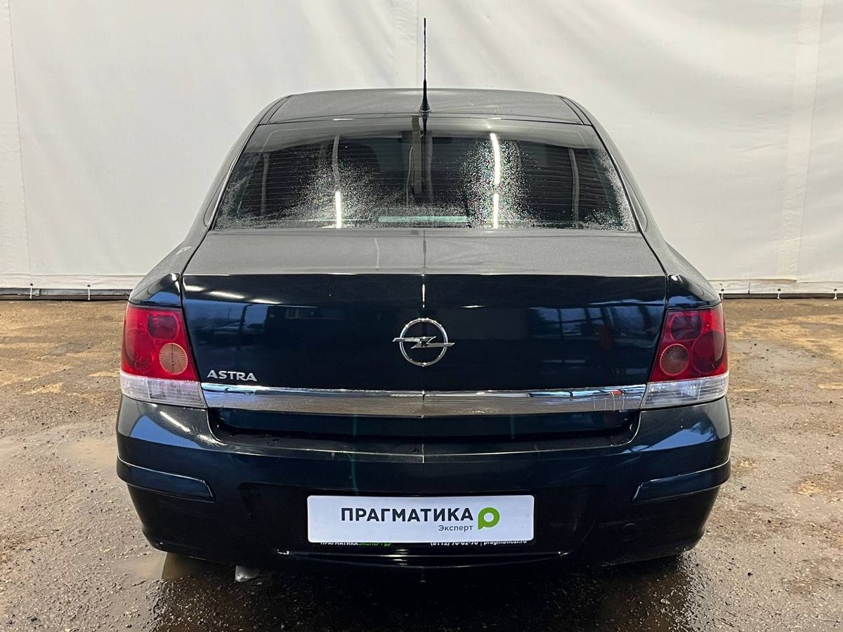 Opel Astra Cosmo 2014 г.в., 233 921 км.