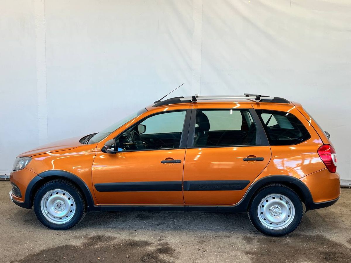 Lada Granta 999 2022 г.в., 111 382 км.