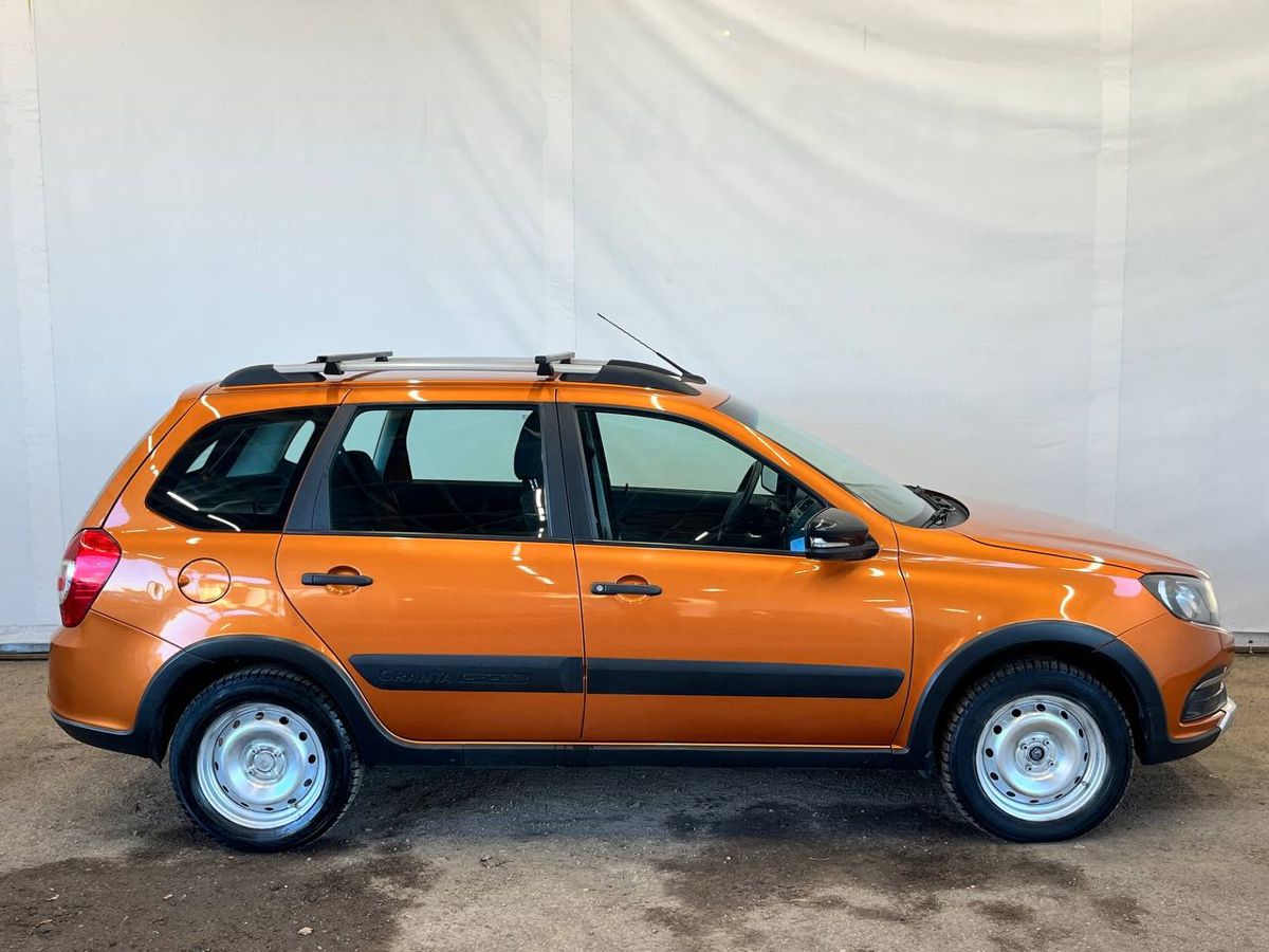 Lada Granta 999 2022 г.в., 111 382 км.